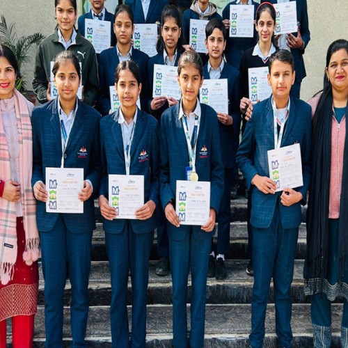 ओलंपियाड परीक्षा छात्रों की तार्किक क्षमता और विषय ज्ञान को परखने का शानदार मंच है। इसमें भाग लेने से आत्मविश्वास और प्रतिस्पर्धा की भावना बढ़ती है।